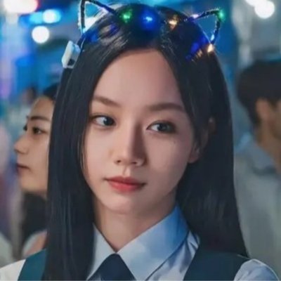 Elena 🧸's profile picture