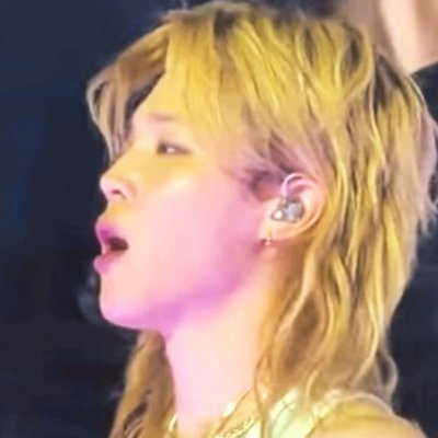 Julia's profile picture