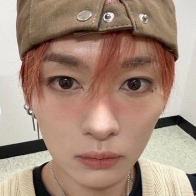 vali˚࿔ hyunho's profile picture
