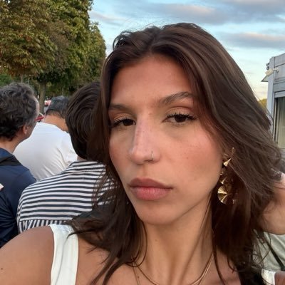 maria luisa com s 🦢's profile picture