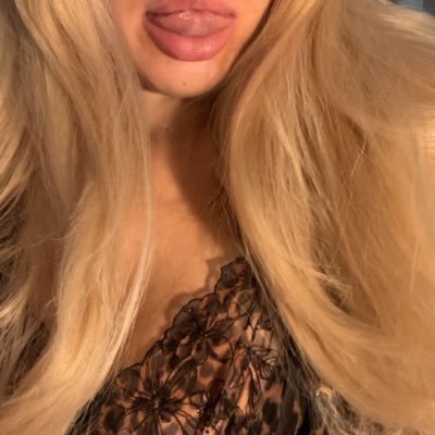 WorshipMalena's profile picture
