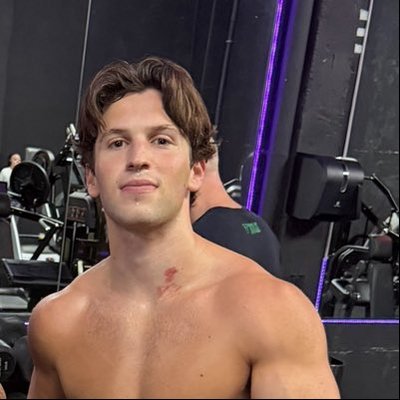 max's profile picture