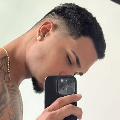 tweetshenri's profile picture