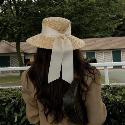 Chloé 🦋's profile picture