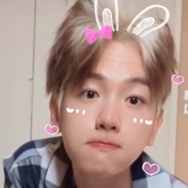 ˗ˏˋ 𝐚𝐫𝐲 큥 🍓´.ㅅ` 🍓's profile picture