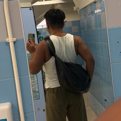 Idunknowboy's profile picture