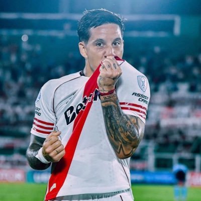 santi's profile picture