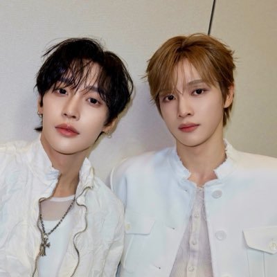𝐑.'s profile picture