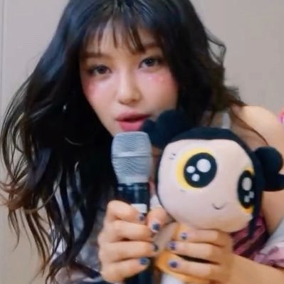 🦋's profile picture