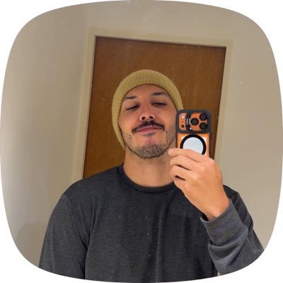 Mr. Hernández's profile picture