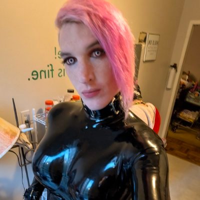 Rubber_Luna's profile picture