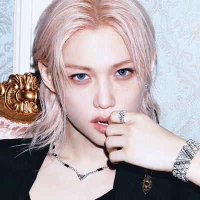 natálie & that ໒ྀི. ݁₊'s profile picture