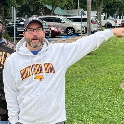Josh Brown's profile picture