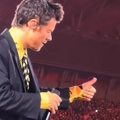 andrea's profile picture