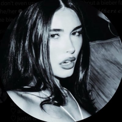 ˚₊· 𝓵𝓮𝓻𝔂 ·₊˚🫐 卌 (petal lover)'s profile picture