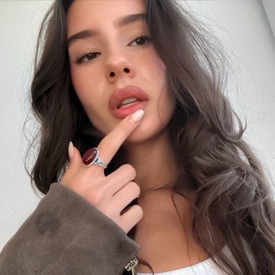 acelya's profile picture