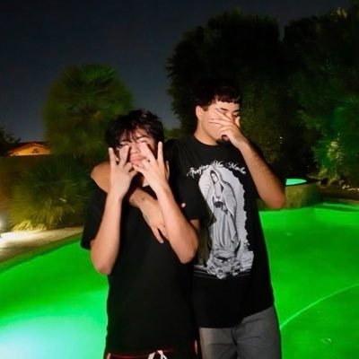 doubletroubllez's profile picture