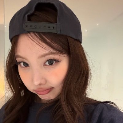 simsrl4's profile picture