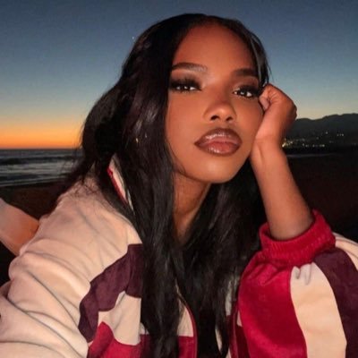 sheswrldd's profile picture