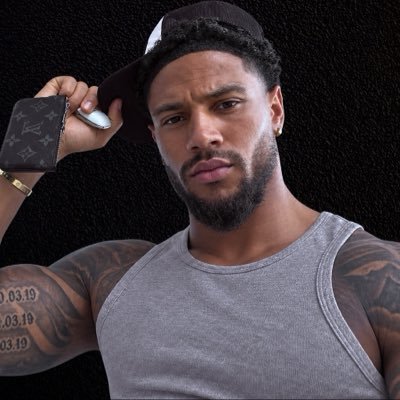 P4IDBYMOOK's profile picture