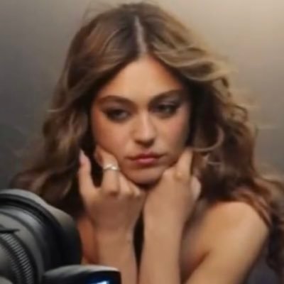 poetsneil's profile picture