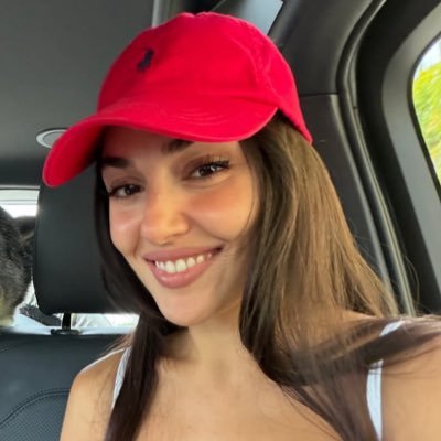 rosesdesii's profile picture