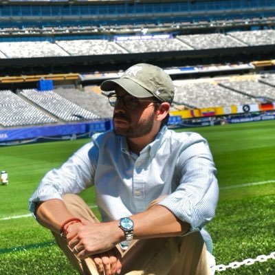 Sebastián Decker 🤓's profile picture