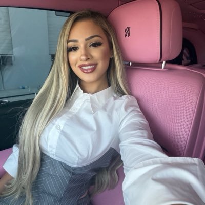 NADIA's profile picture