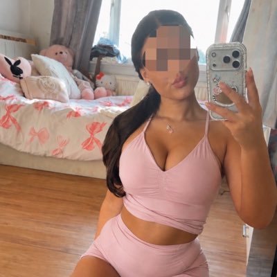 L I N A 🍬's profile picture