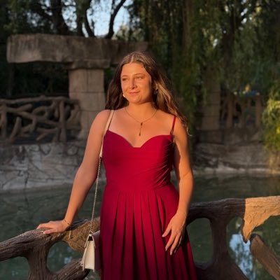 r i t a's profile picture