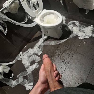 PissInFood's profile picture