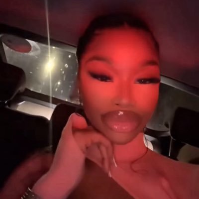 ☆ ★'s profile picture