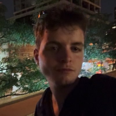 𝔁's profile picture