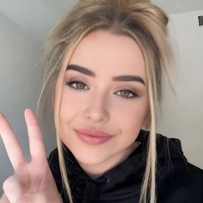 Yelena Robles's profile picture