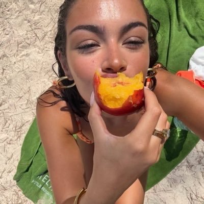 mills 🪽's profile picture