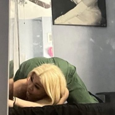 THEEDOLLIVY's profile picture
