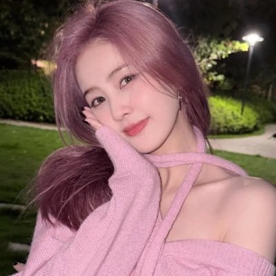 SiraDelacour's profile picture