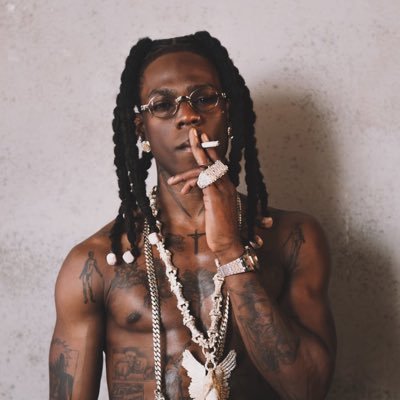 double cee 🦇's profile picture