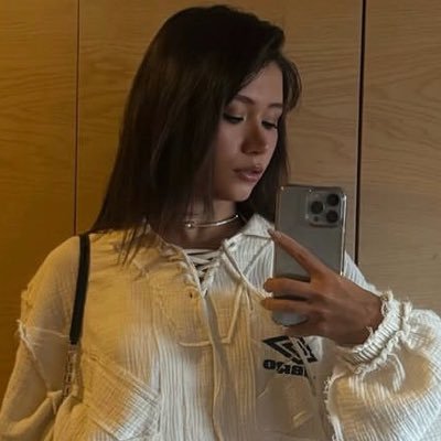 Damla's profile picture