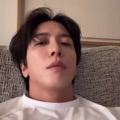 BookJYH's profile picture