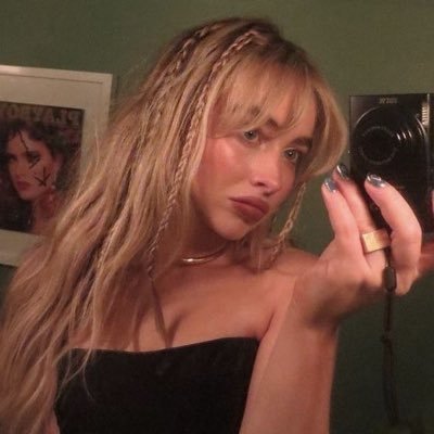 𐦍⋆'s profile picture