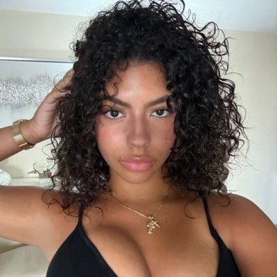 izzy's profile picture
