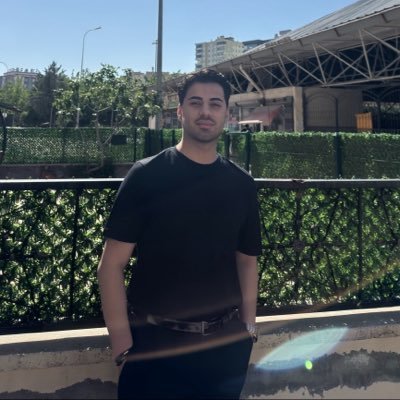 Ekrem's profile picture