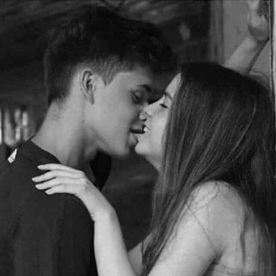 Romantic_moans's profile picture