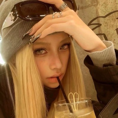 OvOsisijiang's profile picture