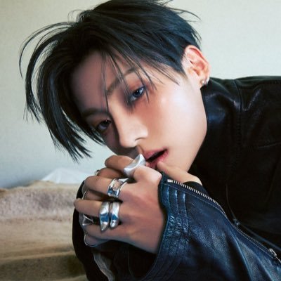 𝚘𝚏𝚏 𝚝𝚑𝚎 𝚑𝚘𝚘𝚔.'s profile picture