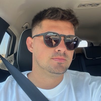 AdrianRos21's profile picture