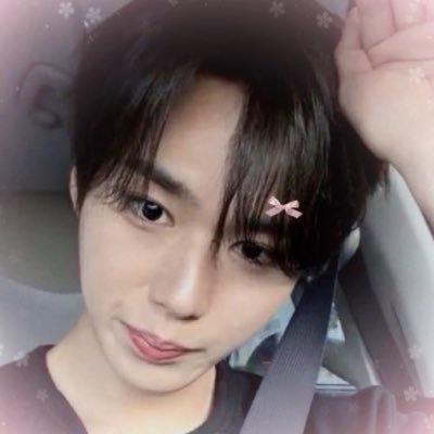 클로 Ი𐑼ྀིྀི's profile picture