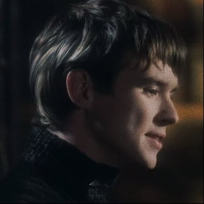 karmaenyra's profile picture