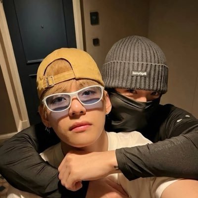 🪭🐯🐰🐯🐰✈️💺💜💚🥢𐤀's profile picture